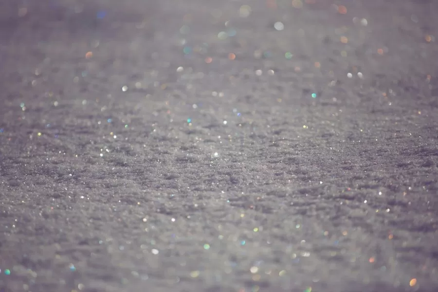 ALL THAT GLITTERS: A Holiday Salon